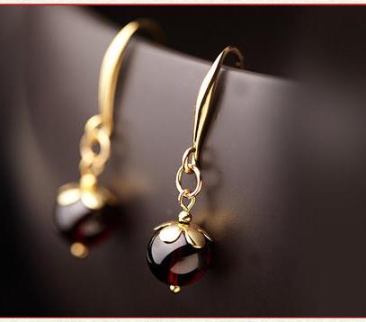 飾品獨立設(shè)計師品牌網(wǎng)站